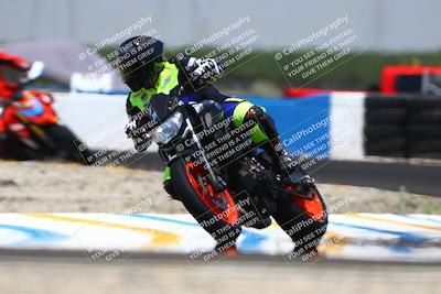 media/Jun-07-2025-TrackDaz (Sat) [[4413525952]]/C Group/1240pm (Turn 1)/